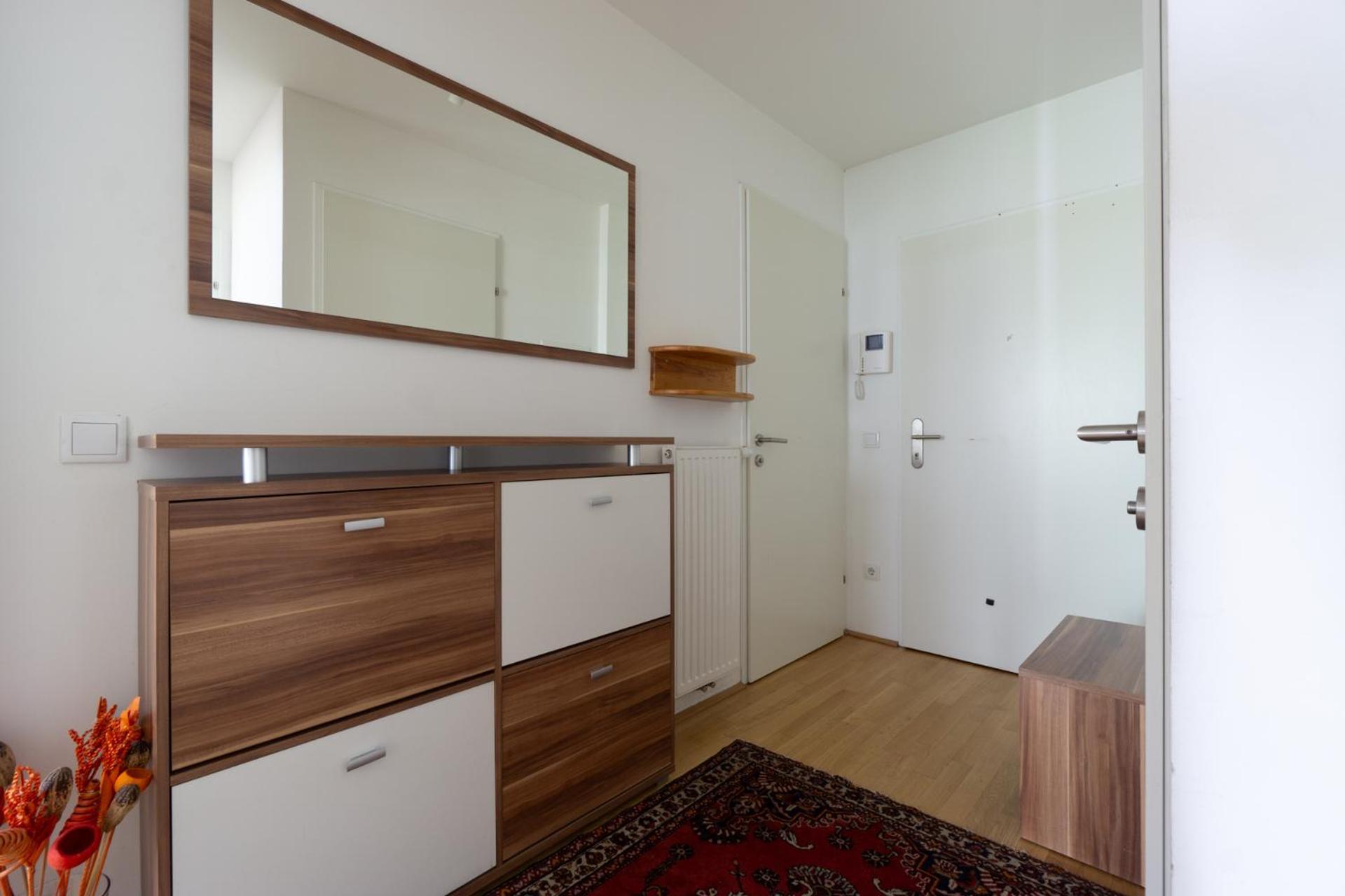 Apartment With Garden Close To Stadthalle, Westbahnhof Wina Bagian luar foto